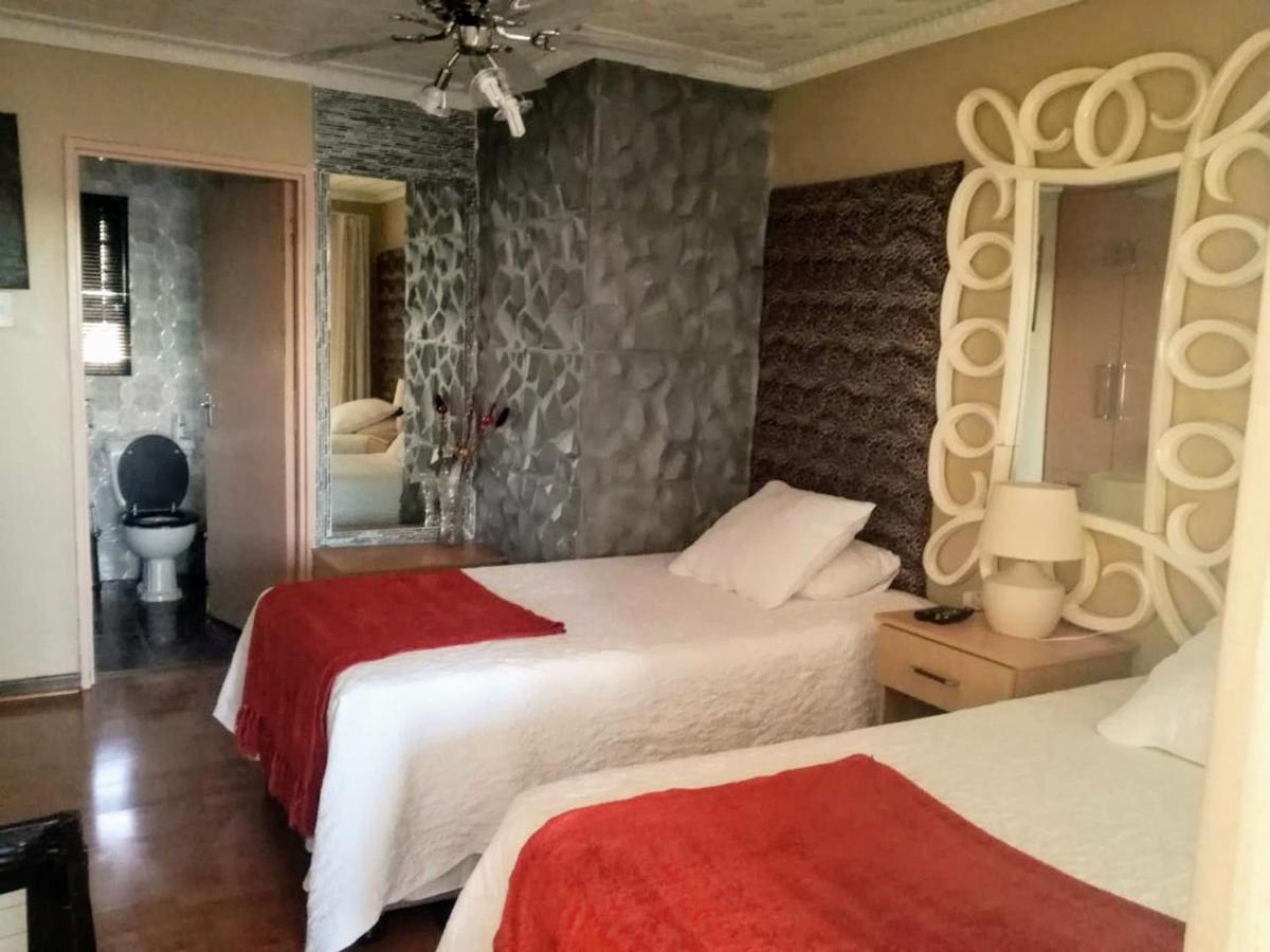 Max B&B Ист-Лондон Экстерьер фото
